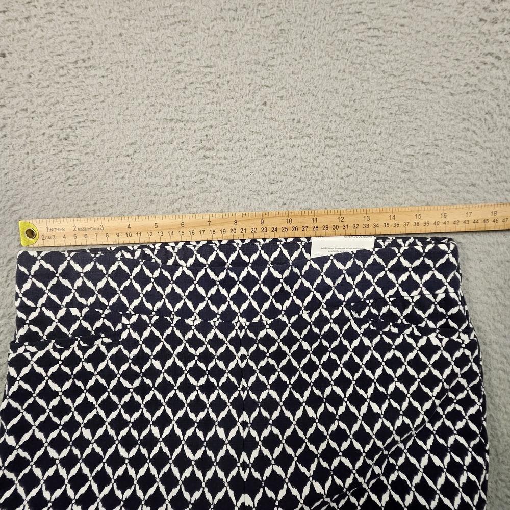 Chico's‎ Brigitte Slim Crop Pants Womens 10 Navy White Diamond Matelassé Coastal - Picture 10 of 16